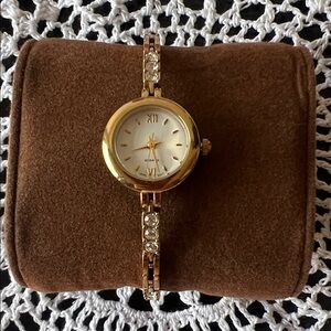 Elegant Gold tennis bracelet Women's Watch “New Battery “